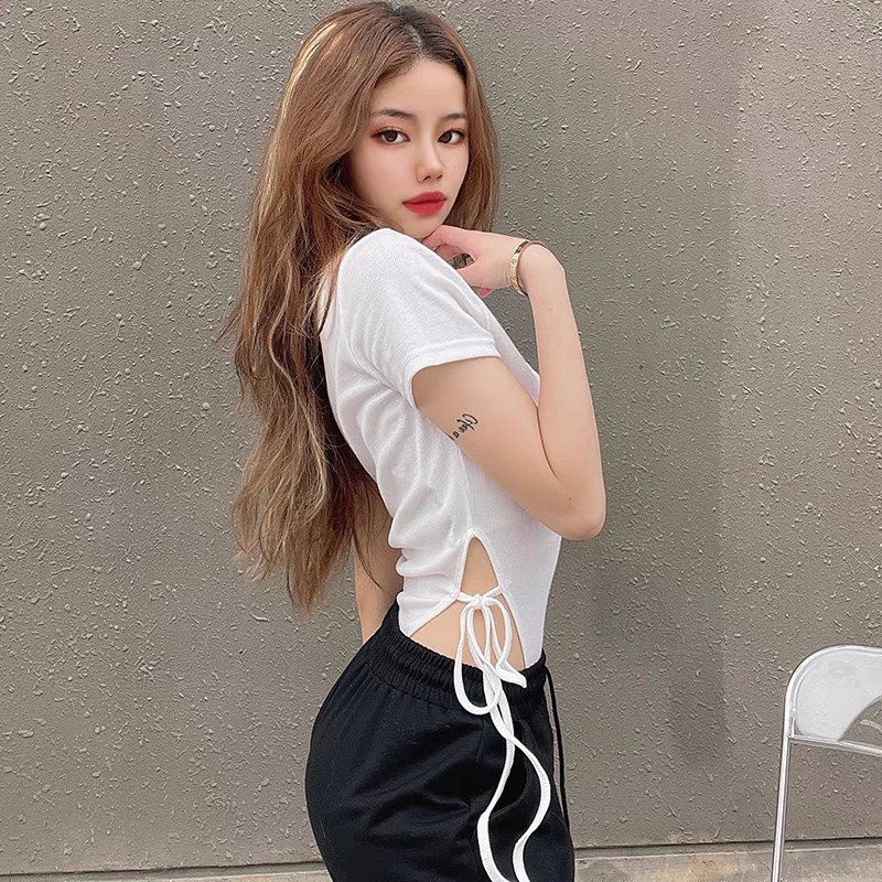 Áo Liền Thân Bodysuit Ngắn Tay Cổ Tròn Họa Tiết Thêu Ngực Cột Dây Eo Cuốn Hút A5288