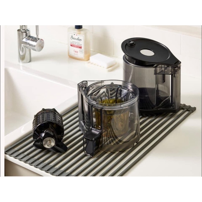 Máy Ép Chậm Hurom H300 - 500ml, Kích Thước 22.9x46.2x22.1cm, Màu Trắng/Đỏ/Đen