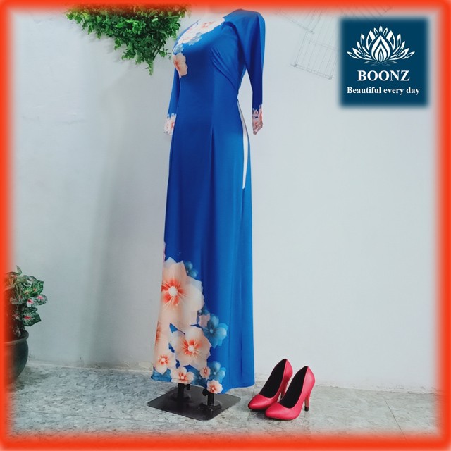 (HÌNH+ẢNH THẬT) Áo dài màu xanh dương là áo dài truyền thống của Boonz mang dáng áo thướt tha,dịu dàng của tà áo dài