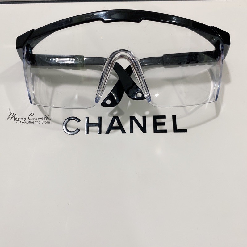 Mắt Kính Trong Y Tế Đi Đường Chống Bụi