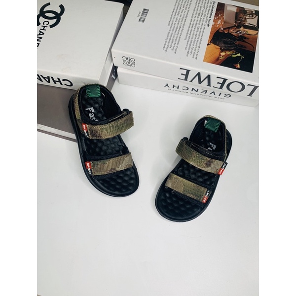 Sandal trẻ em