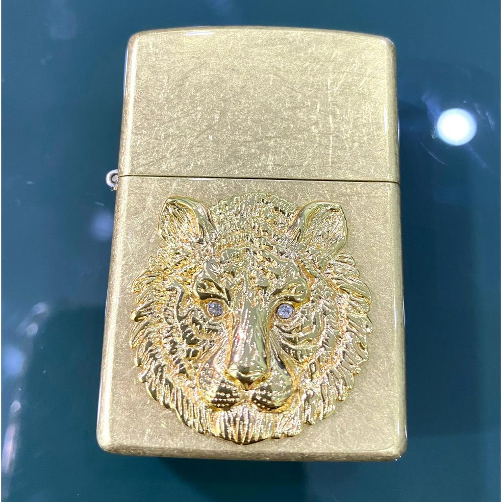Emblem mặt hổ đính đá
