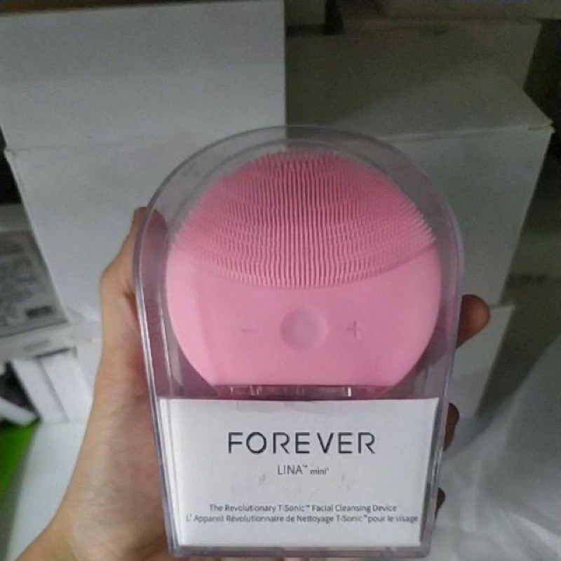Máy rửa mặt kết hợp massage Forever mini.