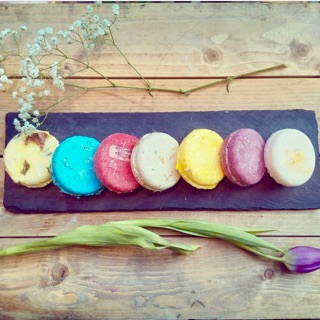 Bánh dầu gội LUSH - Shampoo bar (Jumping Juniper, Seanik, Karma Komba, New, Soak and Montalbano, Honey, Jason)