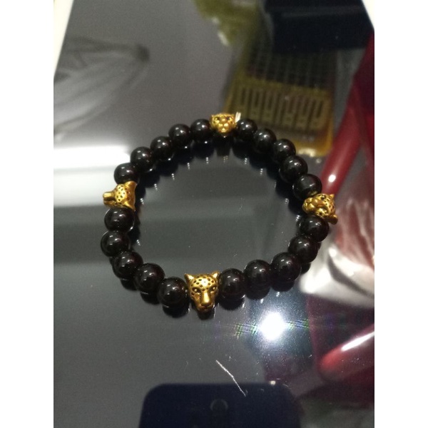chuỗi đeo tay mix charm y hình, đá đen mix nha các bạn