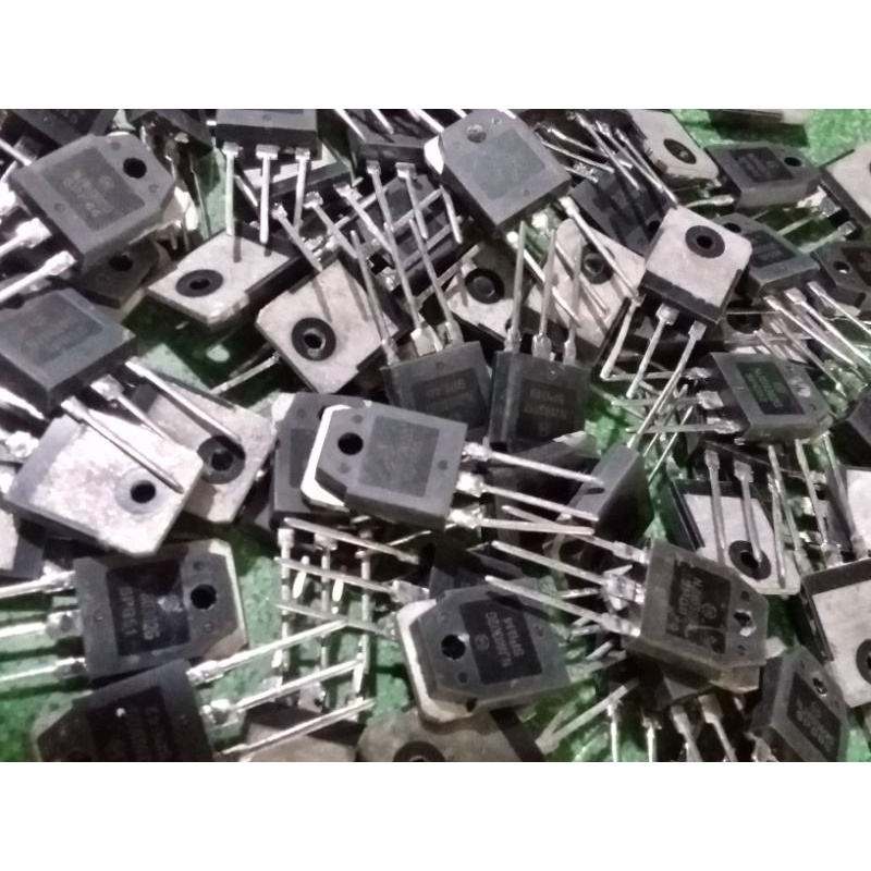 1 ĐÔI TRANSITOR THÁO MÁY NJW 0302+0281