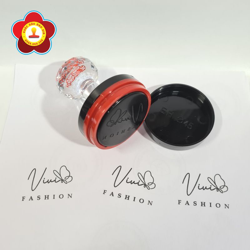 Con dấu logo hình tròn. In logo thương hiệu lên giấy, hộp carton  KT Đường kính 42mm