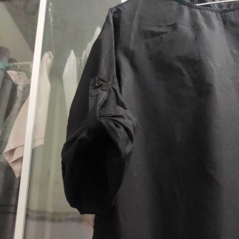 Áo đen mango đơn giản form rộng