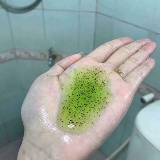 Sữa tắm hạt tẩy da chết watson