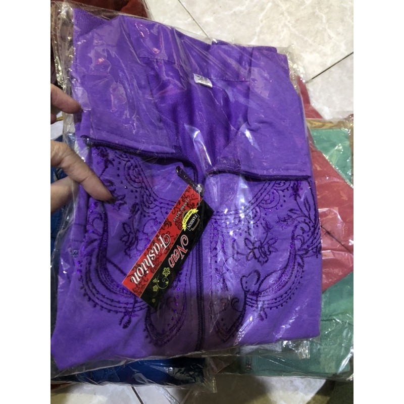 Áo khoác thun trung niên thêu hoa văn | BigBuy360 - bigbuy360.vn