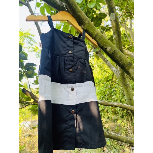 Đầm thô 2 dây phối ren điệu đà cho bé