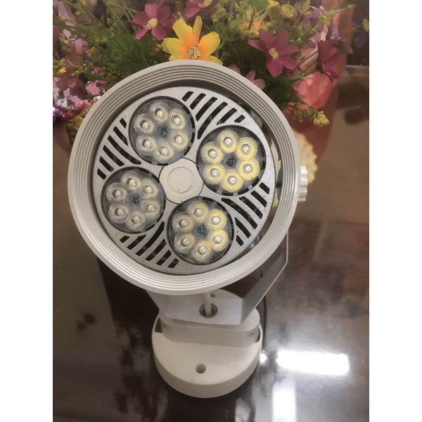 Đèn rọi ray bóng đui xoáy e27màu nắng và màu trắng