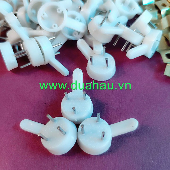 Combo 50 đinh 3 chân + 50 Móc treo Răng Cưa Vàng