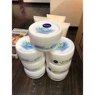 Kem dưỡng ẩm Nivea Soft Đức