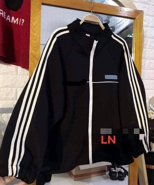 [Mã FAMARAL1 giảm 10K đơn 50K] Áo khoác 3 rót logo chữ xanh DAN876