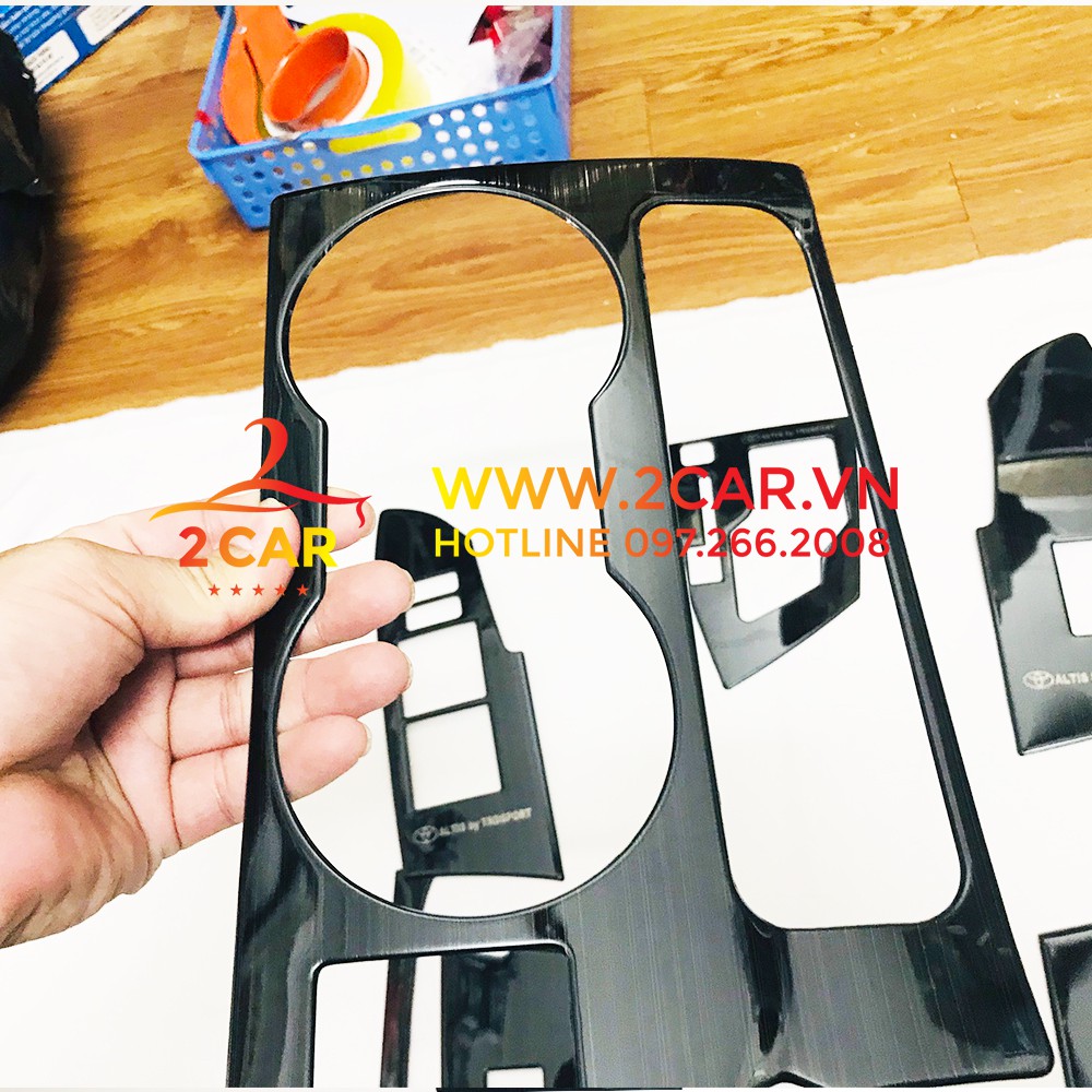 Ốp nội thất xe Toyota Altis 2014 - 2021 chất liệu titan cao cấp