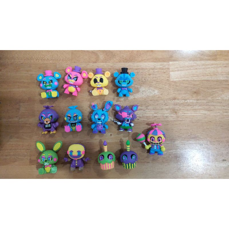 Mô hình nhân vật Five Nights at Freddy's: BLACKLIGHT chính hãng full box