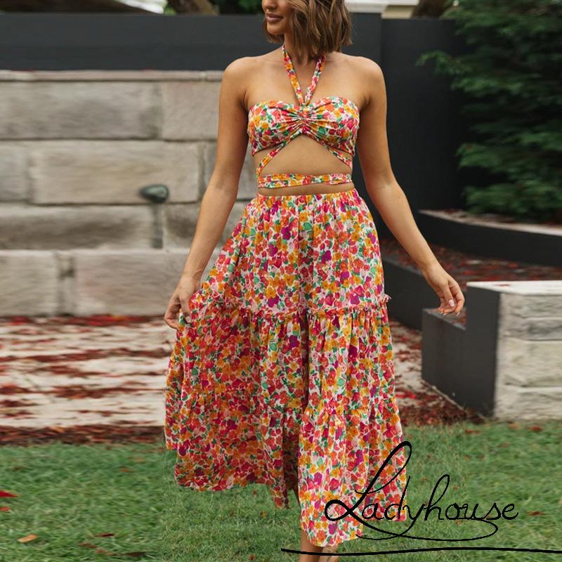 Set đồ 2 món gồm áo ống và chân váy dài lưng cao in họa tiết hoa phong cách Bohemian dành cho nữ