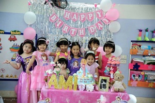 Dây treo Happy Birthday