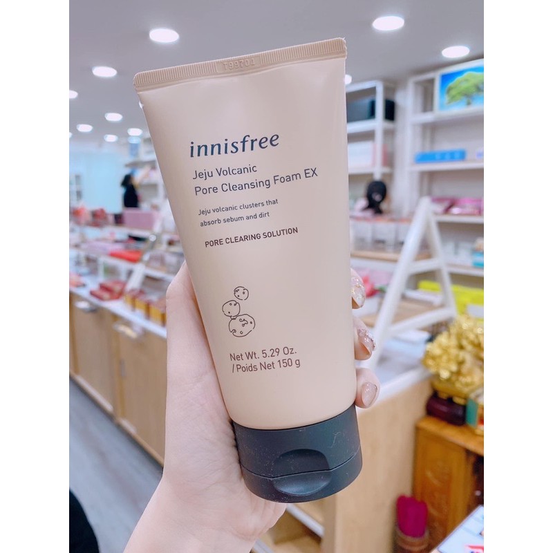 Sữa rửa mặt Innisfree tro núi lửa