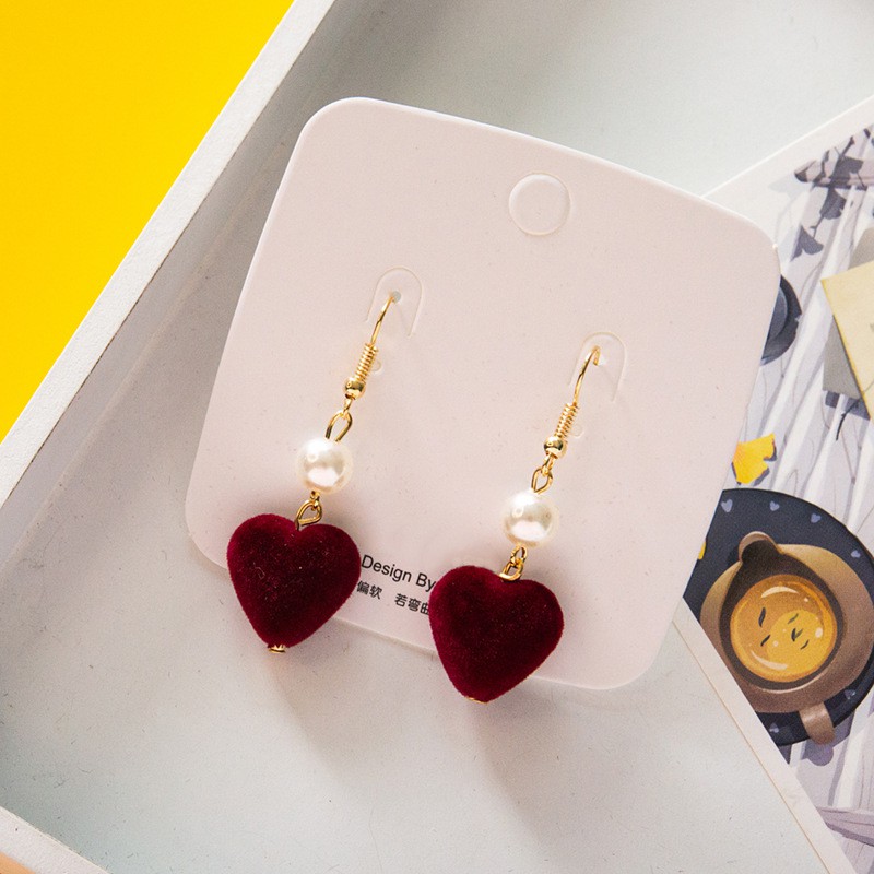 Bông tai hình trái tim phiên bản love pompoms Hàn Quốc MS57