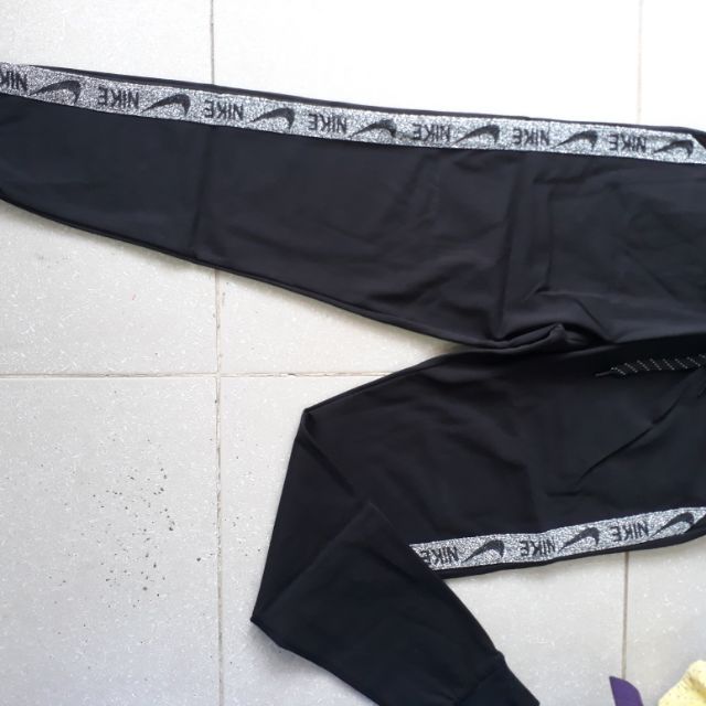 Quần bomber nữ