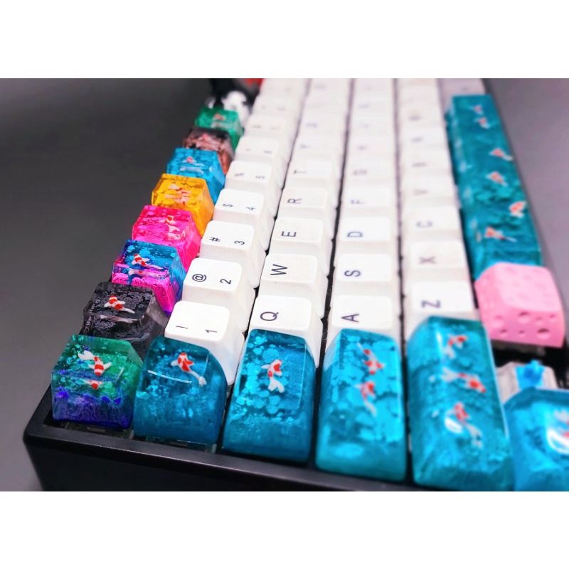 Keycap cá koi mini sắc màu trang trí bàn phím cơ gaming