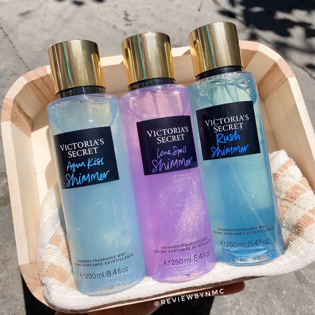 Xịt Thơm Ánh nhũ Nước Hoa Toàn Thân Victoria’s Secret Holiday Shimmer Fragrance Mist (250ml) | BigBuy360 - bigbuy360.vn