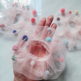 cột tóc vải voan scrunchie bombom