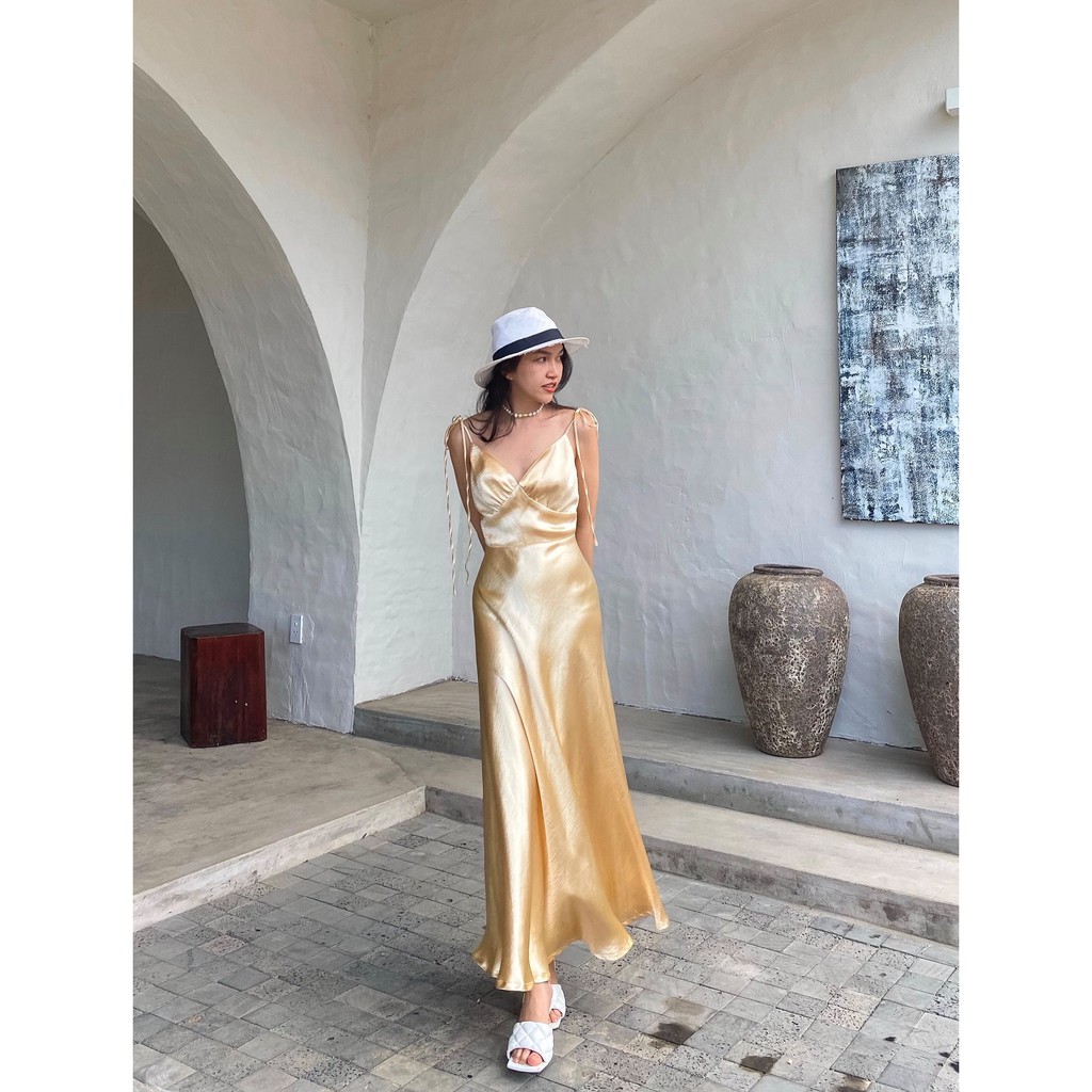 Váy 2 dây EMWEAR lụa satin Màu vàng - Nude