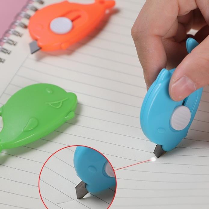 Dao Rọc Giấy HICKIES LACING SYSTEM Hình cá voi, cà rốt đáng yêu, móc được chìa khóa