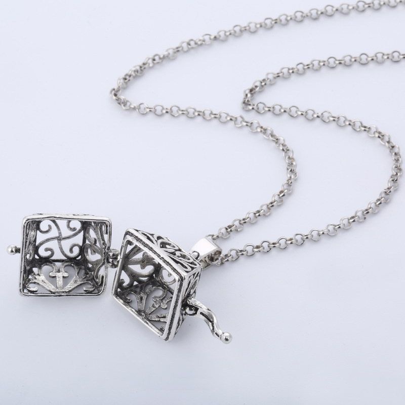 Vòng cổ Bạc Mặt Đá Nham Thạch Tinh Xảo Cho Nữ