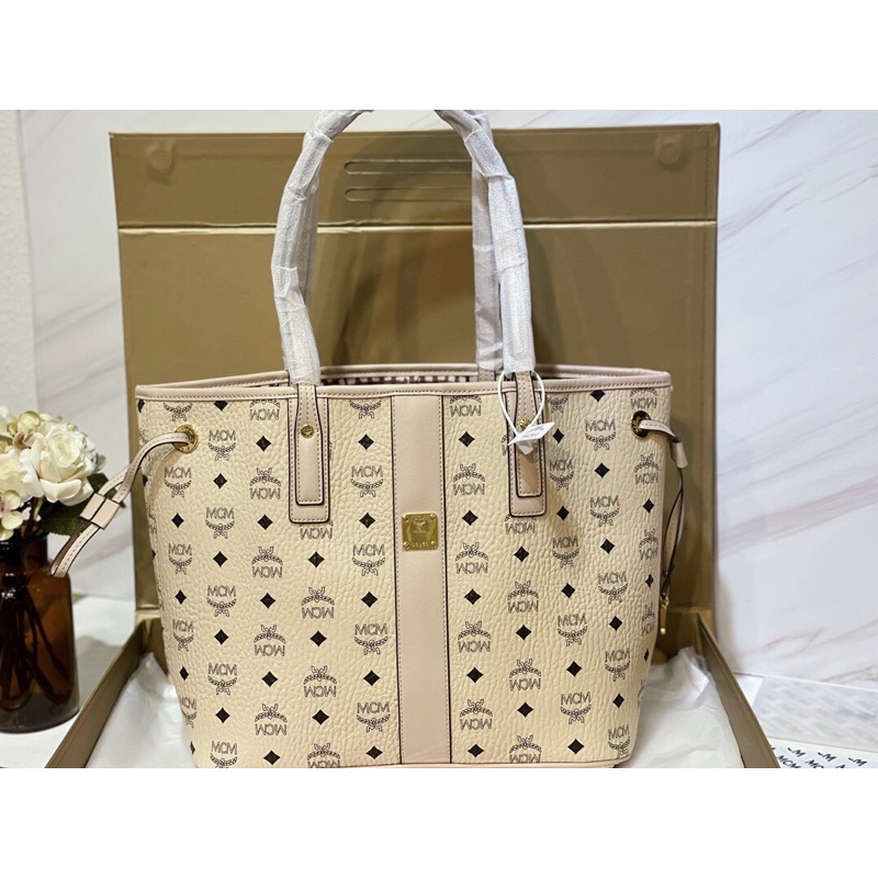 Túi đeo vai cao cấp size lớn hoạ tiết logo thương hiệu MCM da thật có 2 màu