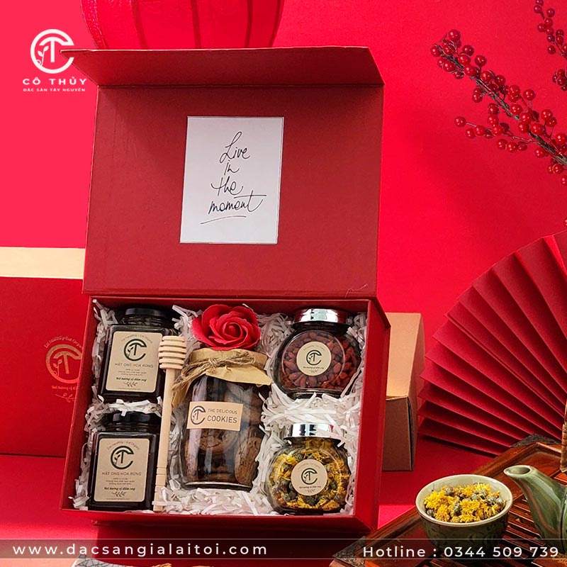 Set Bánh Quà Tặng Ý Nghĩa 2024, Quà Tặng Giáng Sinh Cho Mẹ, Bạn Gái  Từ Mật Ong Cookies Tea CTG316