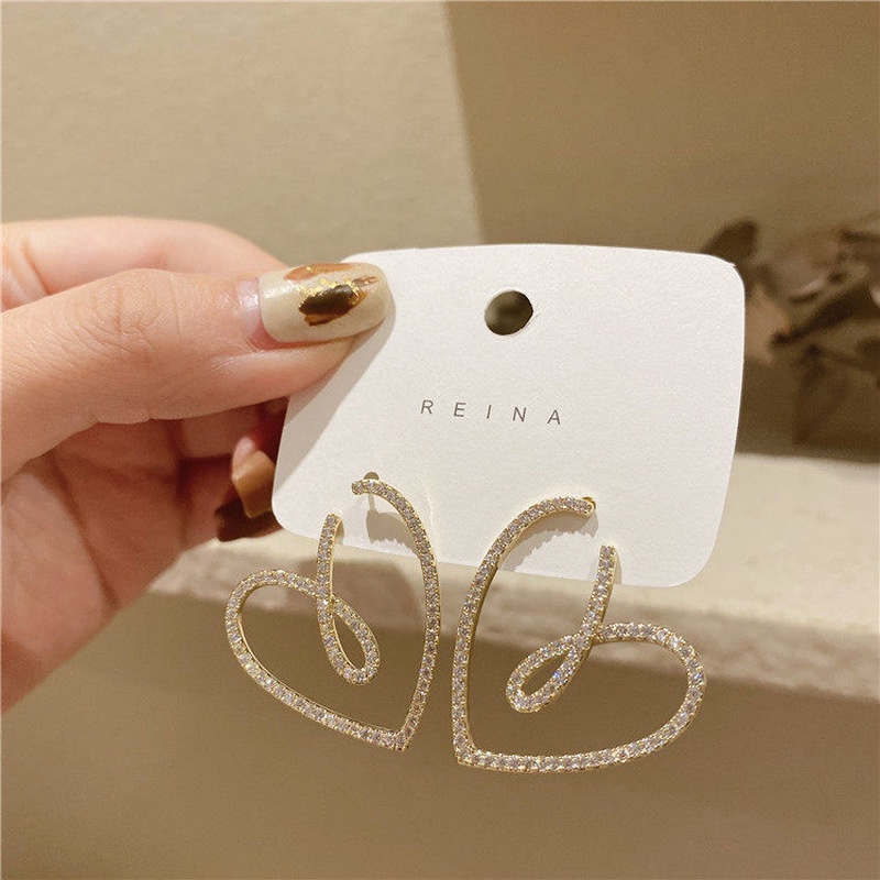 Khuyên tai kim loại hình trái tim thiết kế mới thời trang phong cách Hàn Quốc 2021