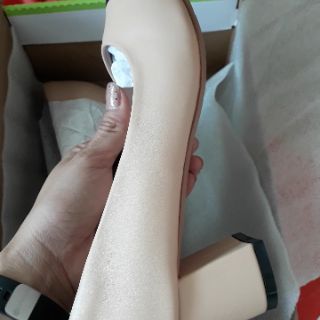 Giày bít phối gót vuông