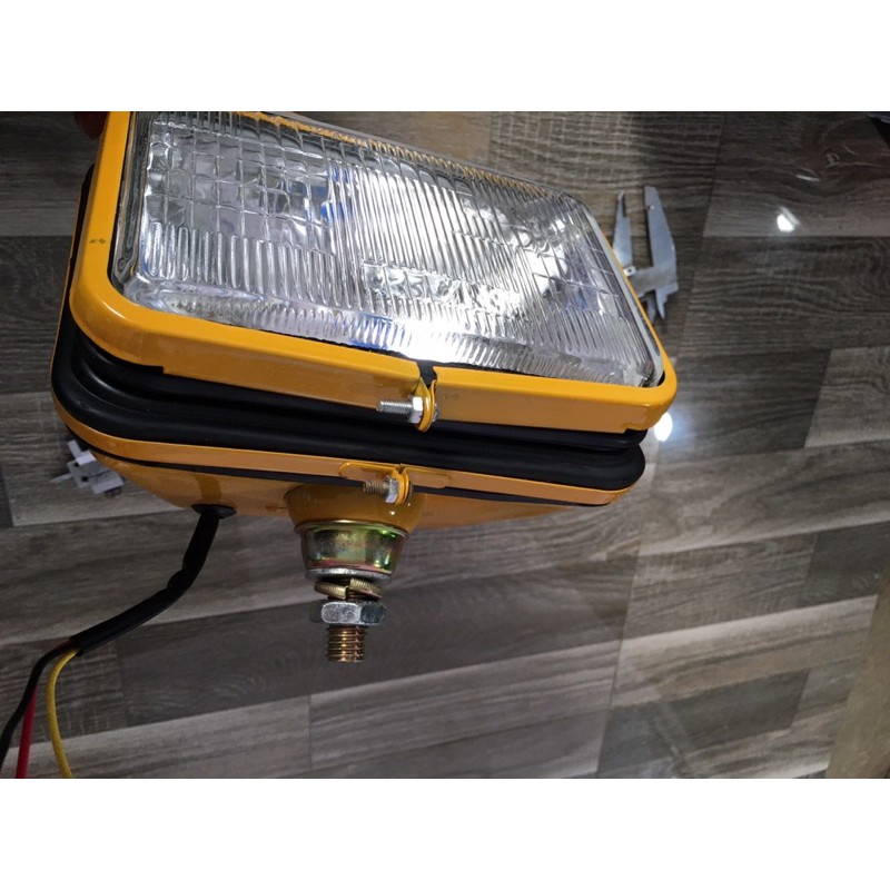 combo 4 đèn 12v và 24v cơ giới vuông hộp cam