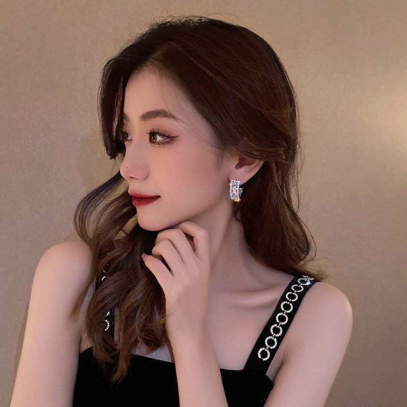 Bông Tai Đính Kim Cương Nhân Tạo Phong Cách Hàn Quốc Sang Trọng Cho Nữ