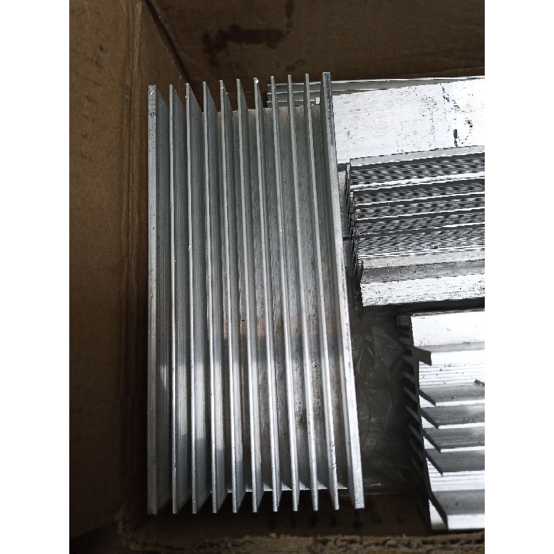 2 miếng nhôm 2u 25cm