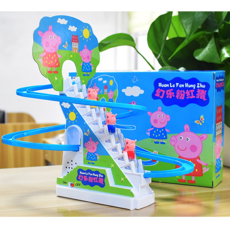 Lợn peppa leo núi