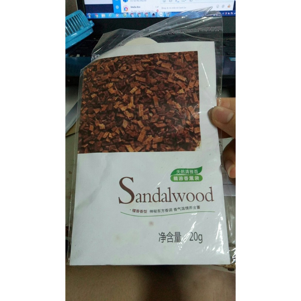 SALE!!! Túi thơm thảo dược để trong quần áo kèm móc treo