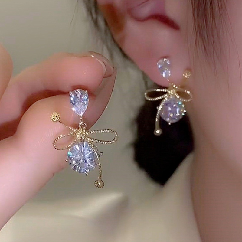 Bông Tai Đính Đá Zircon Sang Trọng Cho Nữ