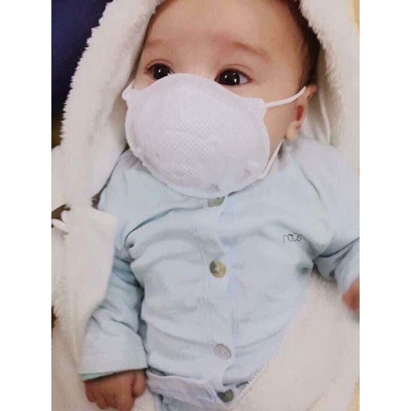 Khẩu trang gấu Pigeon cho bé