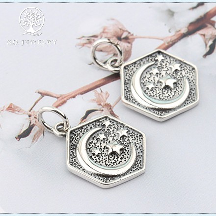 Charm bạc lục giác hình trăng và sao treo - NQ Jewelry