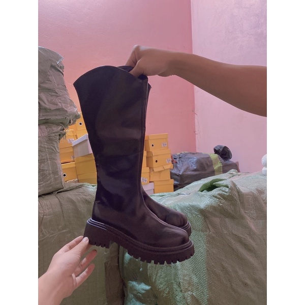 Bốt đùi nữ mũi nhọn miệng V da mềm hot hit