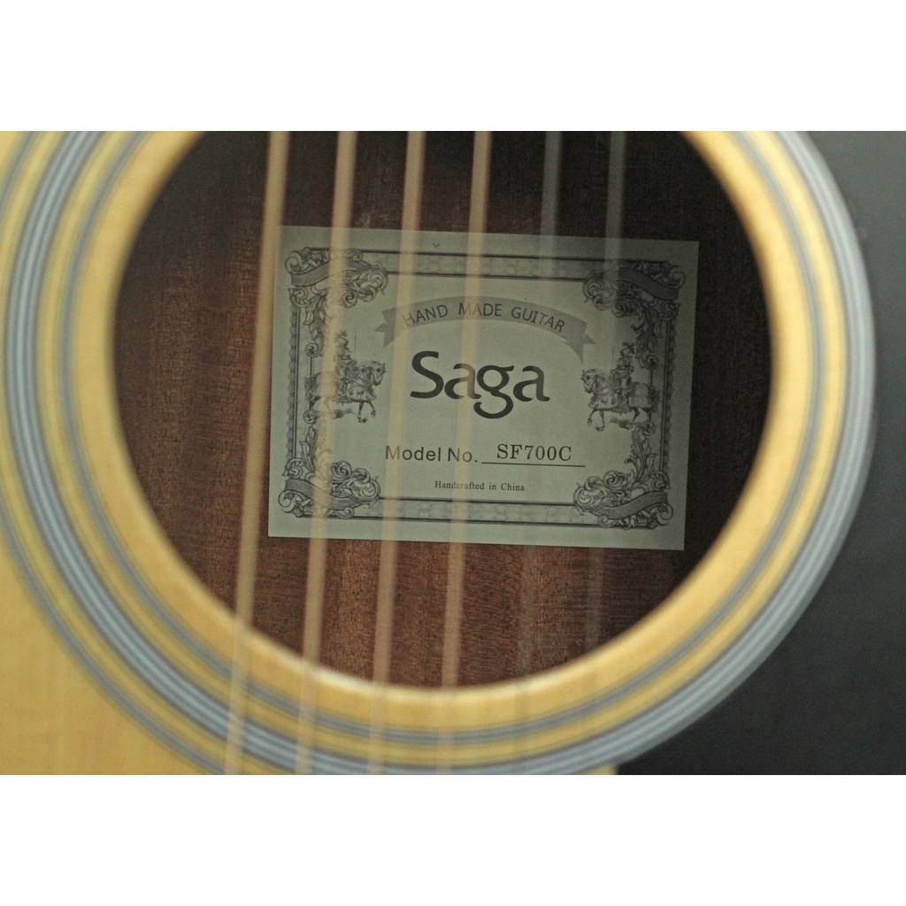 Đàn Guitar Acoustic Saga SF700C