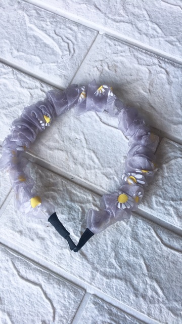 Bờm tóc hoa cúc hot trend