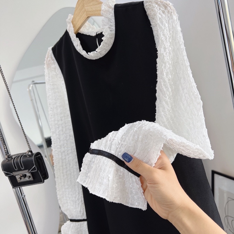 ĐẦM SUÔNG ĐEN TAY PHỐI TRẮNG CỔ BÈO TRẮNG