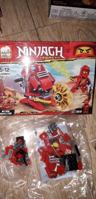 Lắp ráp 1 hộp LegoNinja 80070 có nhiều chi tiết bằng nhựa ABS