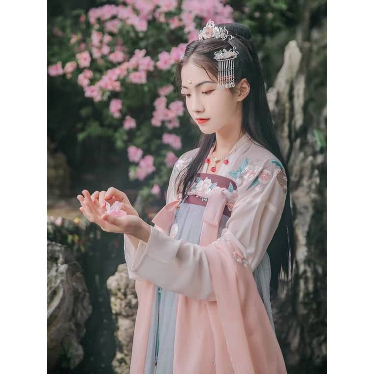 CỔ TRANG NỮ